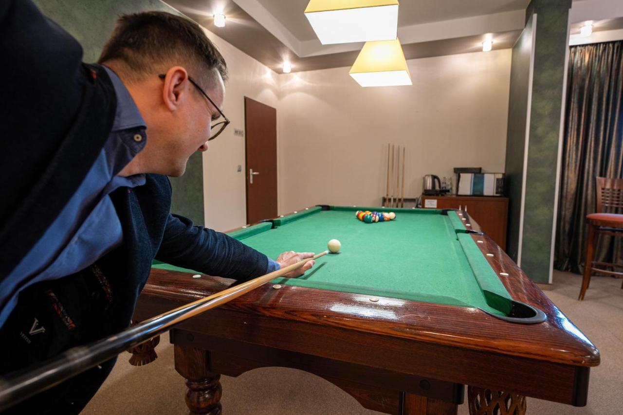 Hotel Szelcow 레스코 외부 사진