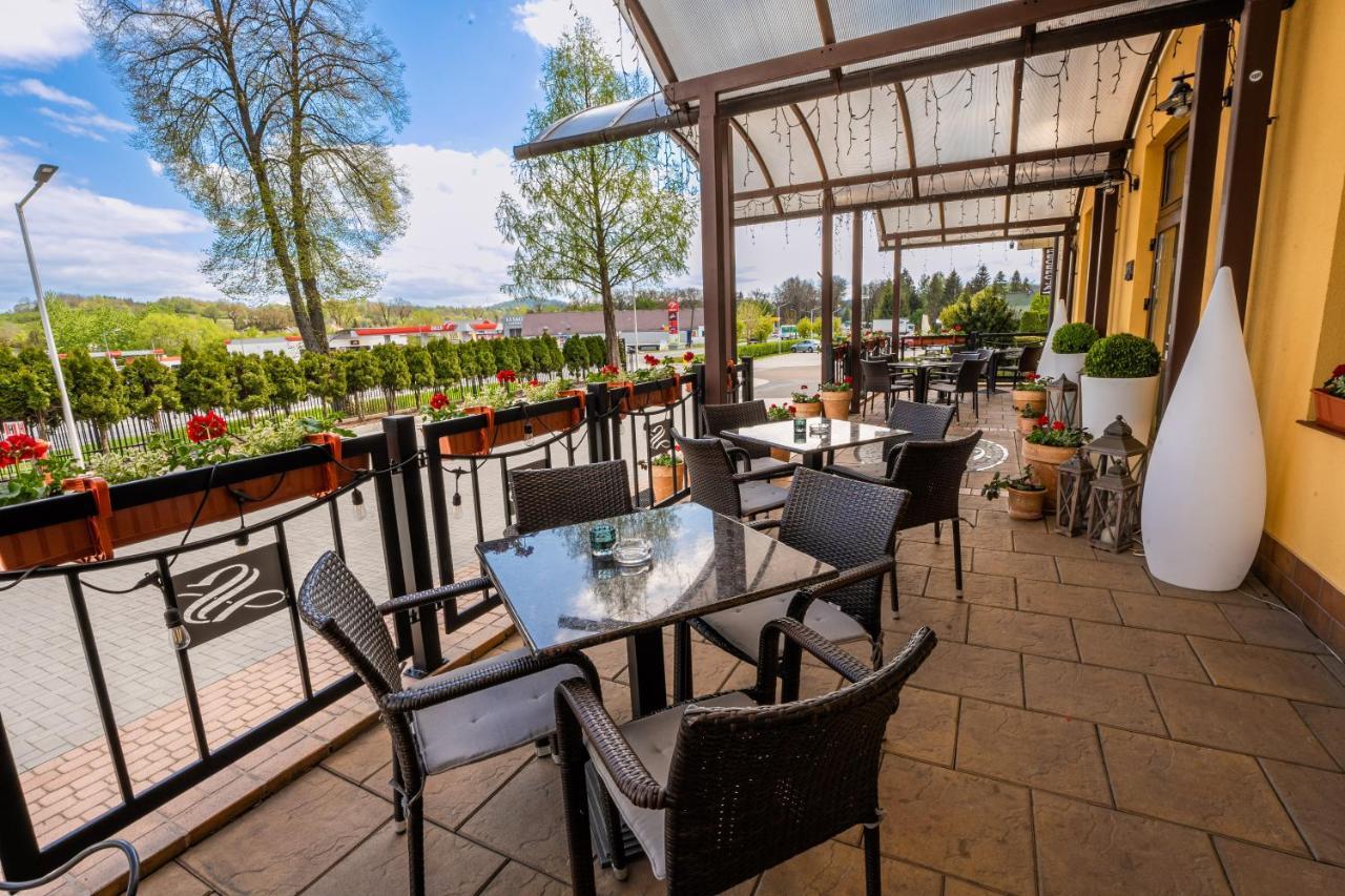 Hotel Szelcow 레스코 외부 사진