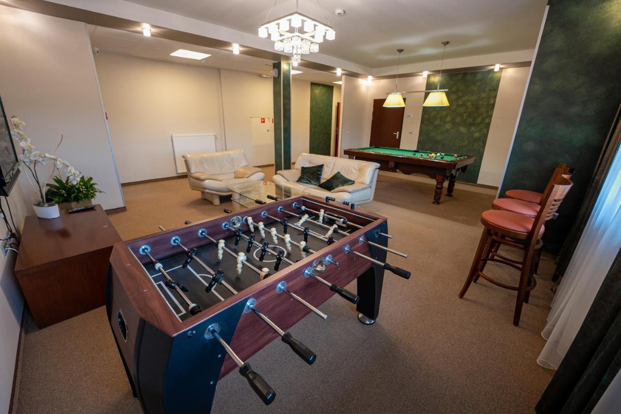 Hotel Szelcow 레스코 외부 사진