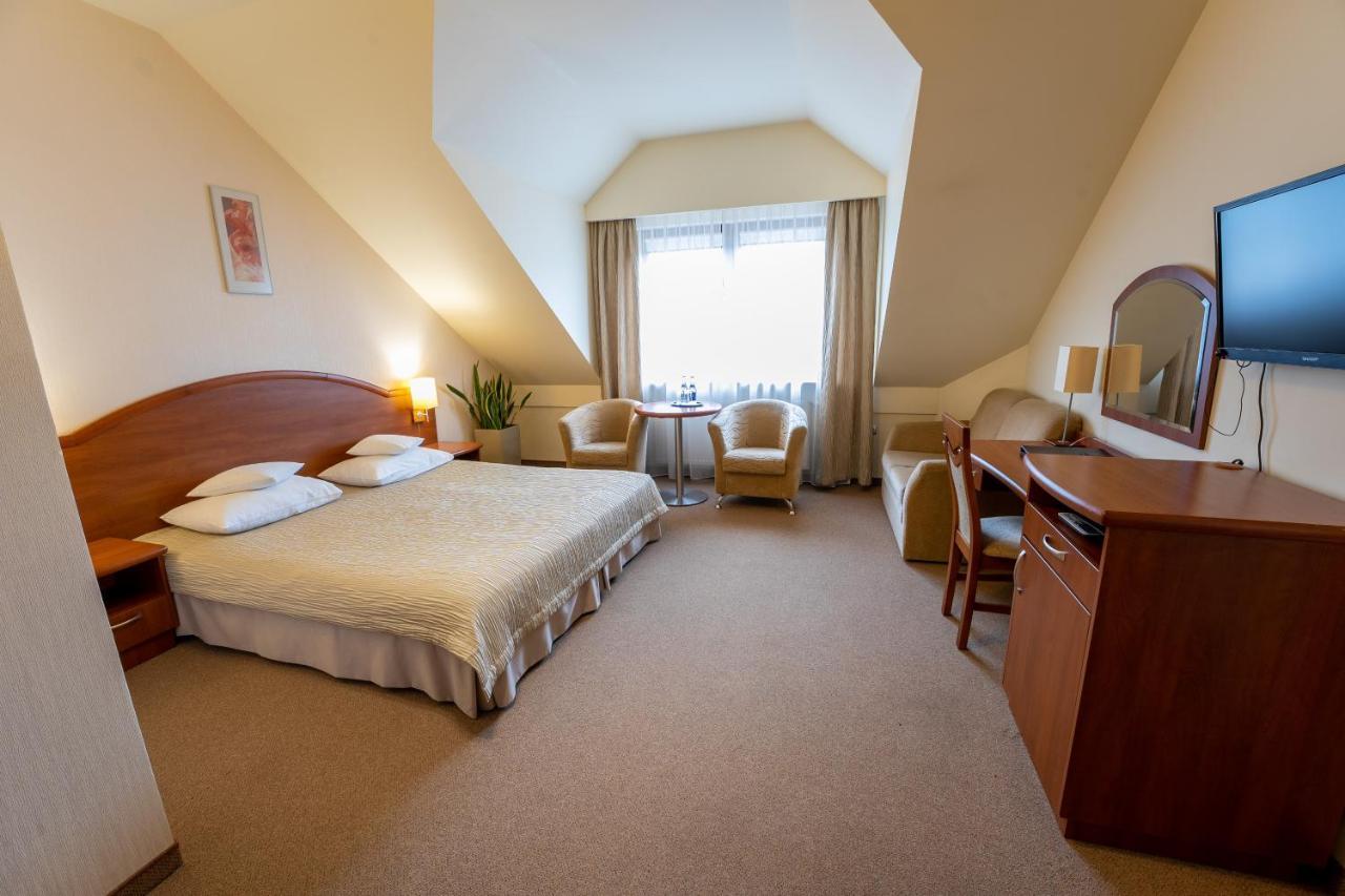 Hotel Szelcow 레스코 외부 사진