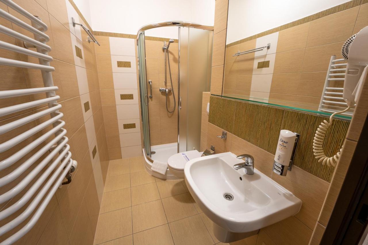 Hotel Szelcow 레스코 외부 사진