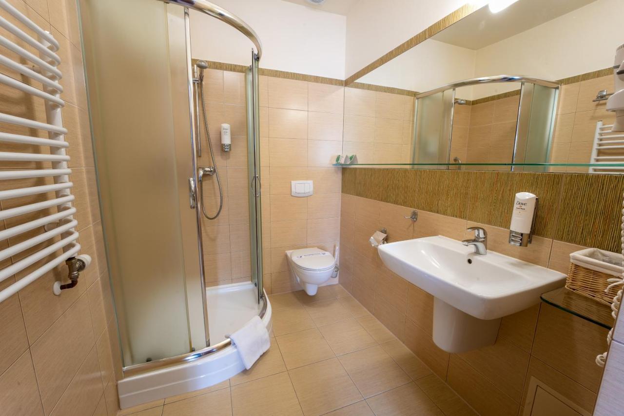 Hotel Szelcow 레스코 외부 사진