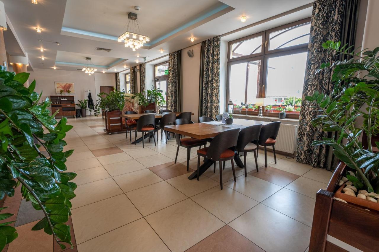 Hotel Szelcow 레스코 외부 사진