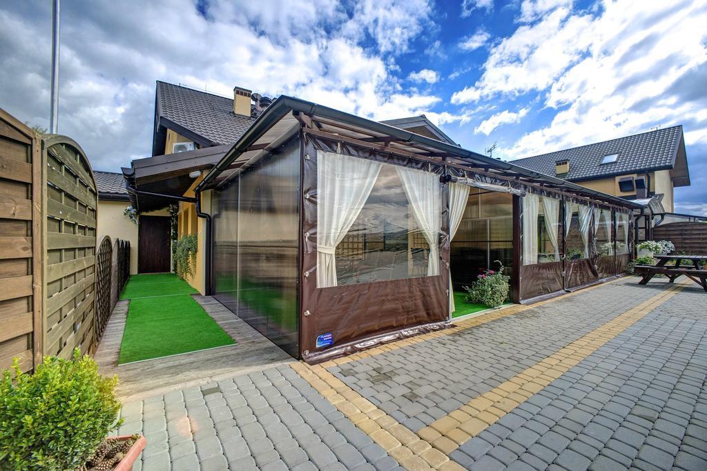 Hotel Szelcow 레스코 외부 사진